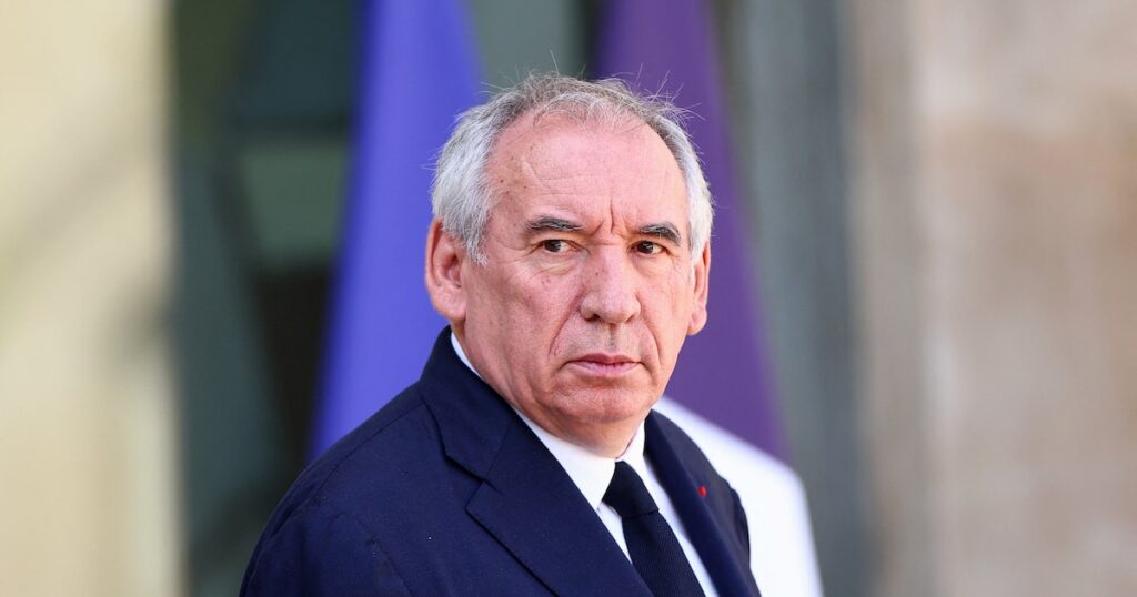 În mijlocul crizei politice, premierul francez a chemat părțile la o ședință -cheie înainte ca moțiunea executivă să solicite sprijin parlamentar pentru un program de ajustare de 44.000 de milioane de euro, care se confruntă cu tensiuni cu diverse sectoare ale opoziției și incertitudinii cu privire la continuitatea guvernului