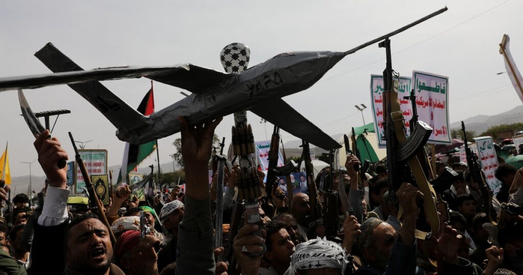 Israelul a interceptat un drone aruncat din Yemen și crește tensiunea cu avionul fără echipaj Hutíesun a fost demolată după activarea alarmelor în zonele din apropiere de Gaza, în mijlocul unei escaladări a confruntărilor cu gherilele care sunt susținute de Iran